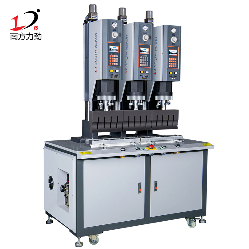 三頭超聲波塑料焊接機（非標(biāo)定制）